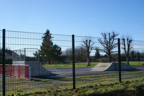 Vignoux sur Barangeon / Le skate park